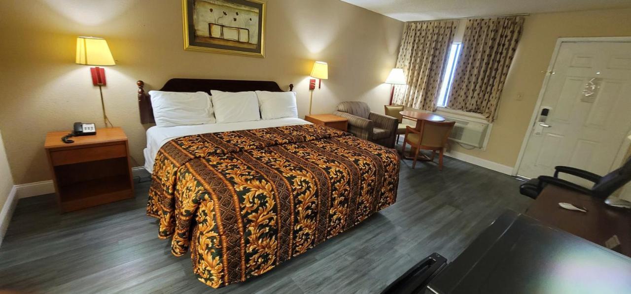 Hayti Regency Travel Inn מראה חיצוני תמונה