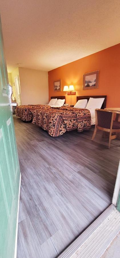 Hayti Regency Travel Inn מראה חיצוני תמונה