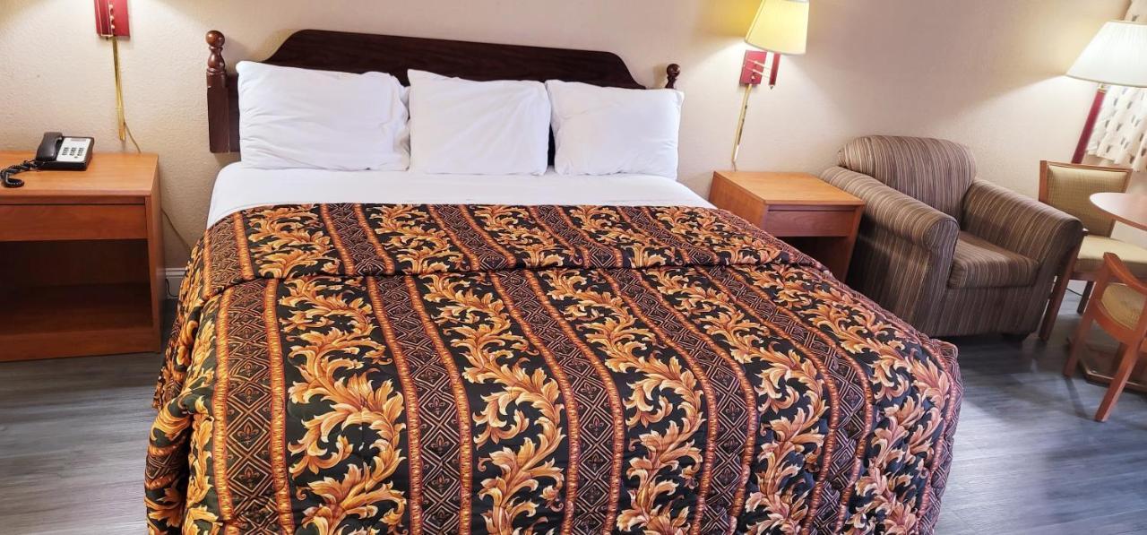 Hayti Regency Travel Inn מראה חיצוני תמונה